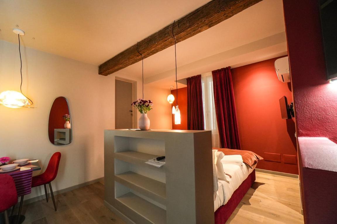 Sant'Eufemia 30 Bed & Breakfast Modena Dış mekan fotoğraf